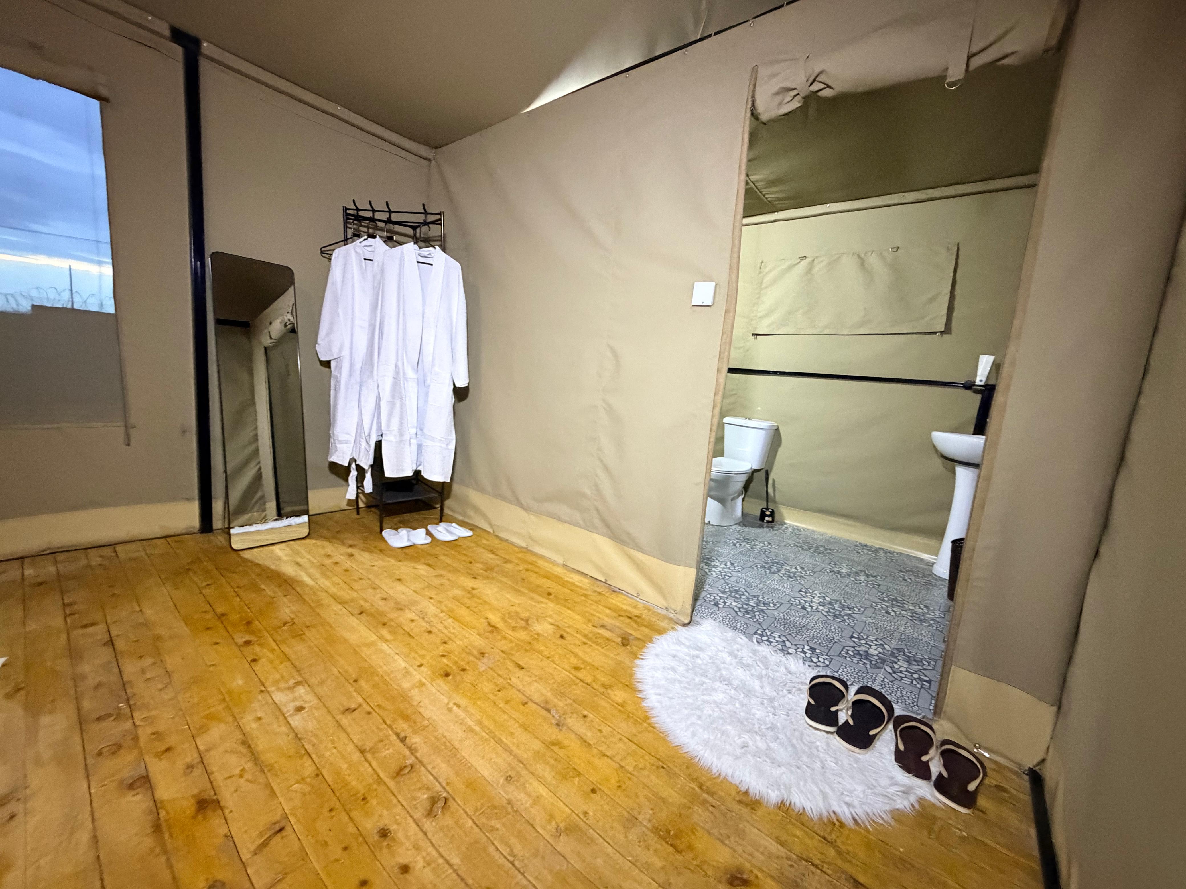 Waridi Luxury Safari Suite gallery